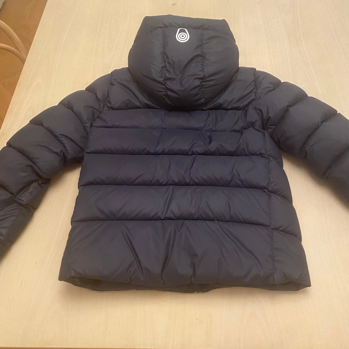 Mörkblå dunjacka från Sail Racing - 91