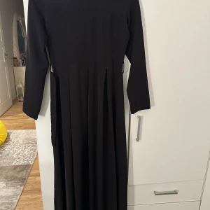 Klänning  - Har använt bara den en gång 