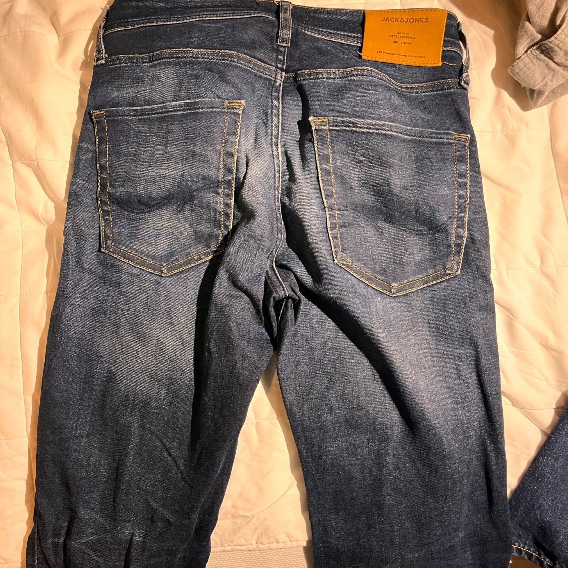 Mörkblå jeans från Jack & Jones - 90