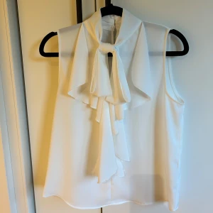 Zara blus - Super fin, tyvärr aldrig använd! 💘