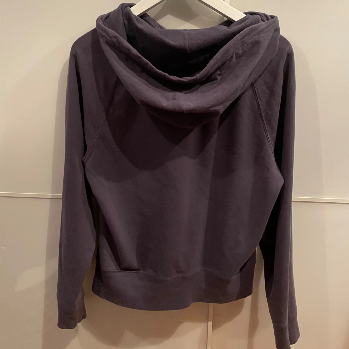 Mörkblå hoodie från Ralph Lauren - 90