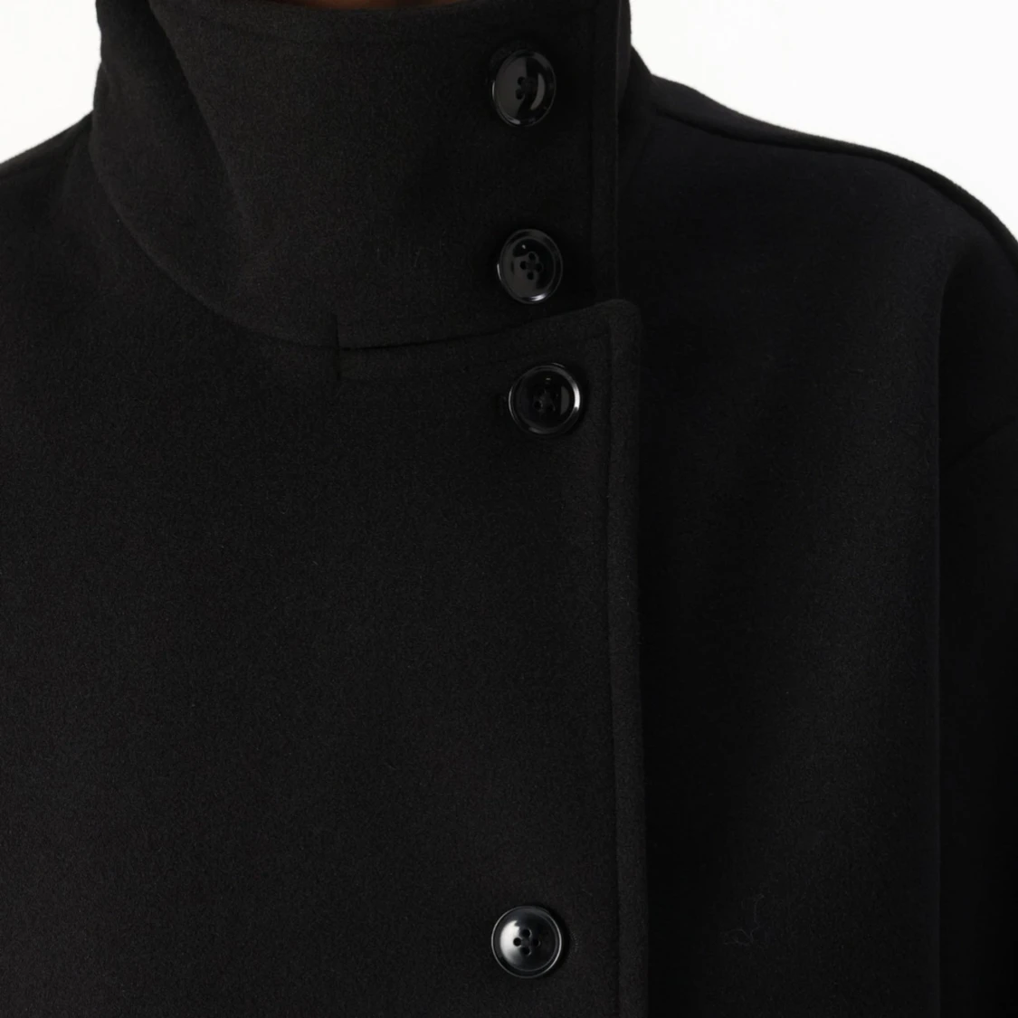 Slutsåld! Svart kappa från gina tricot - 1