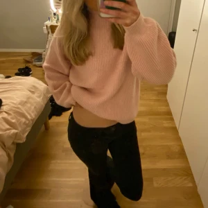 Rosa stickad tröja - Skitnsygg rosa stickad! Knappt använd