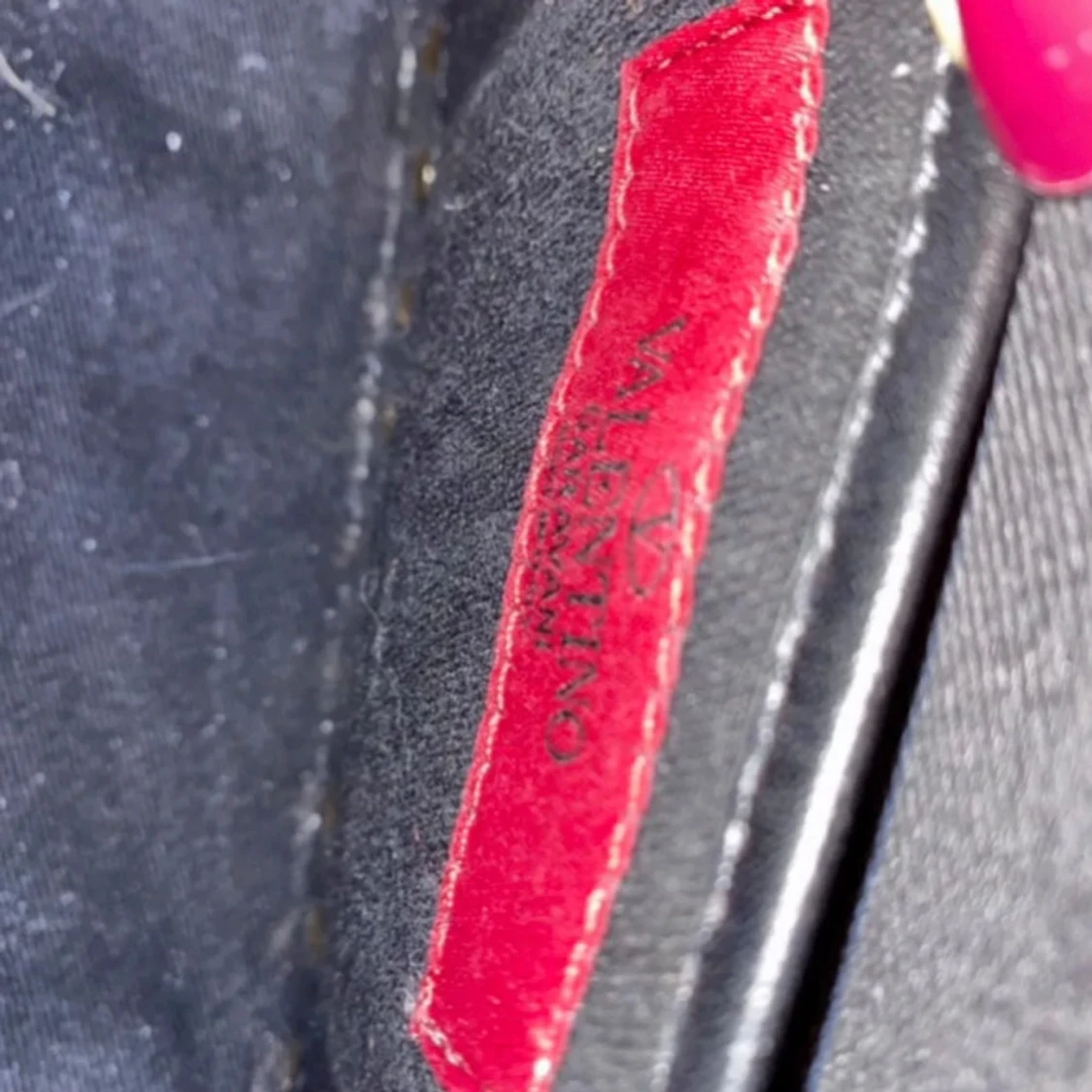 Rosa axelväska med nitar från Valentino - 93