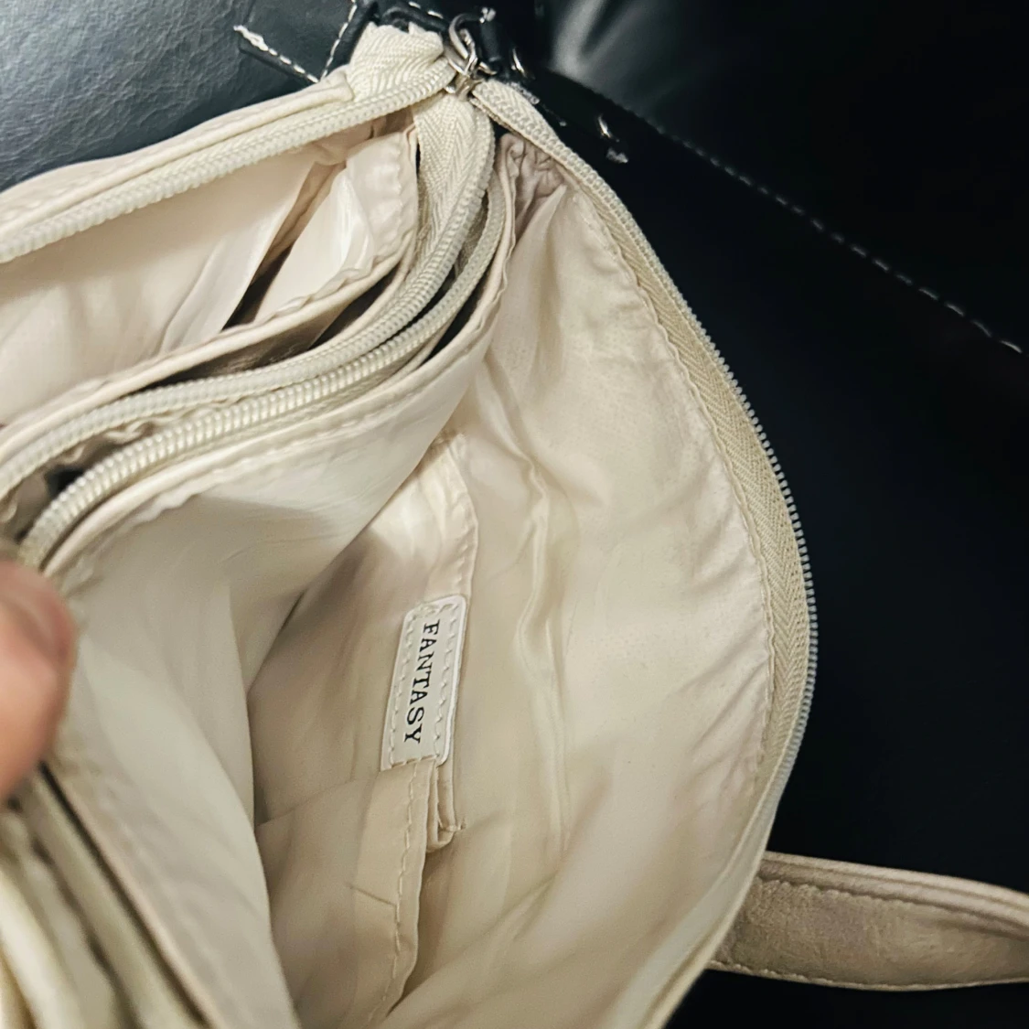 Beige axelväska från Fantasy - 91