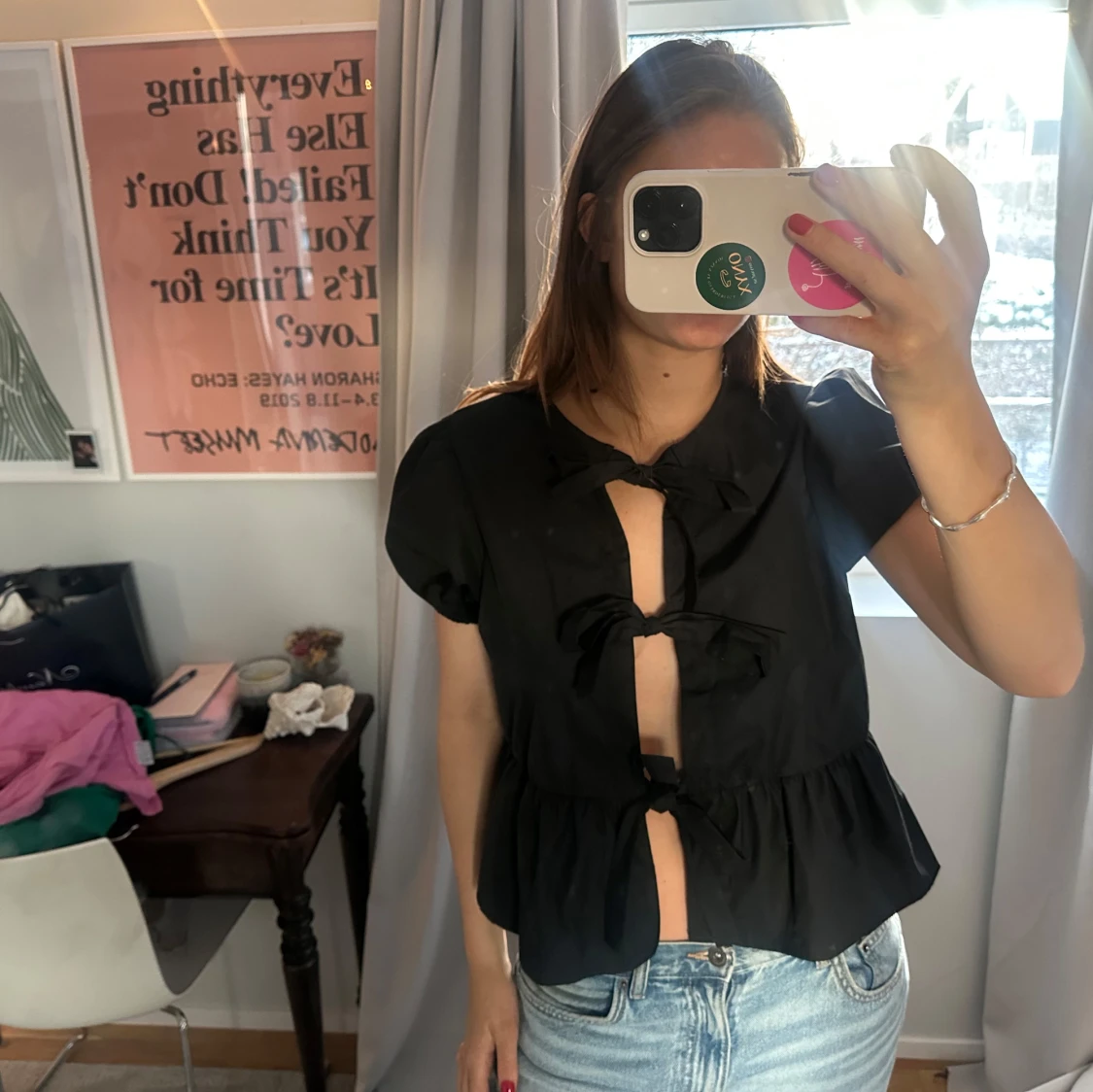 Svart blus med knytband - 91