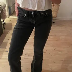 Säljer nu mina älskade jeans från Lager 157. Jeansen är raka i modellen. Modellen kallas ICON och är köpta för ca 1 år sedan. Syns knappt att jag användt de💞