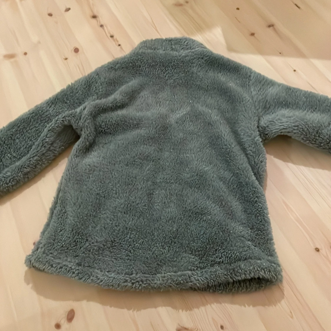 Grön fluffig ridtröja - 92