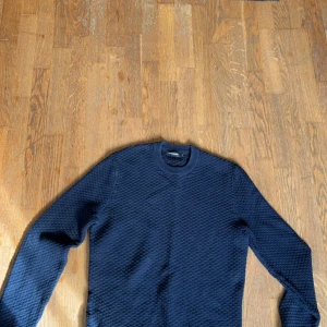 J.Lindeberg crewneck - Redigt fin J.Lindeberg crewneck i gött skick. Använd fåtal gånger.