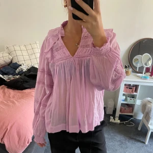 Din blus  - Jätte fin och skön men används knappt💖