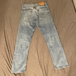 Jack n Jones jeans  - Riktigt fina Jack n Jones jeans. Condition: 8/10. Pris kan förhandlas😃