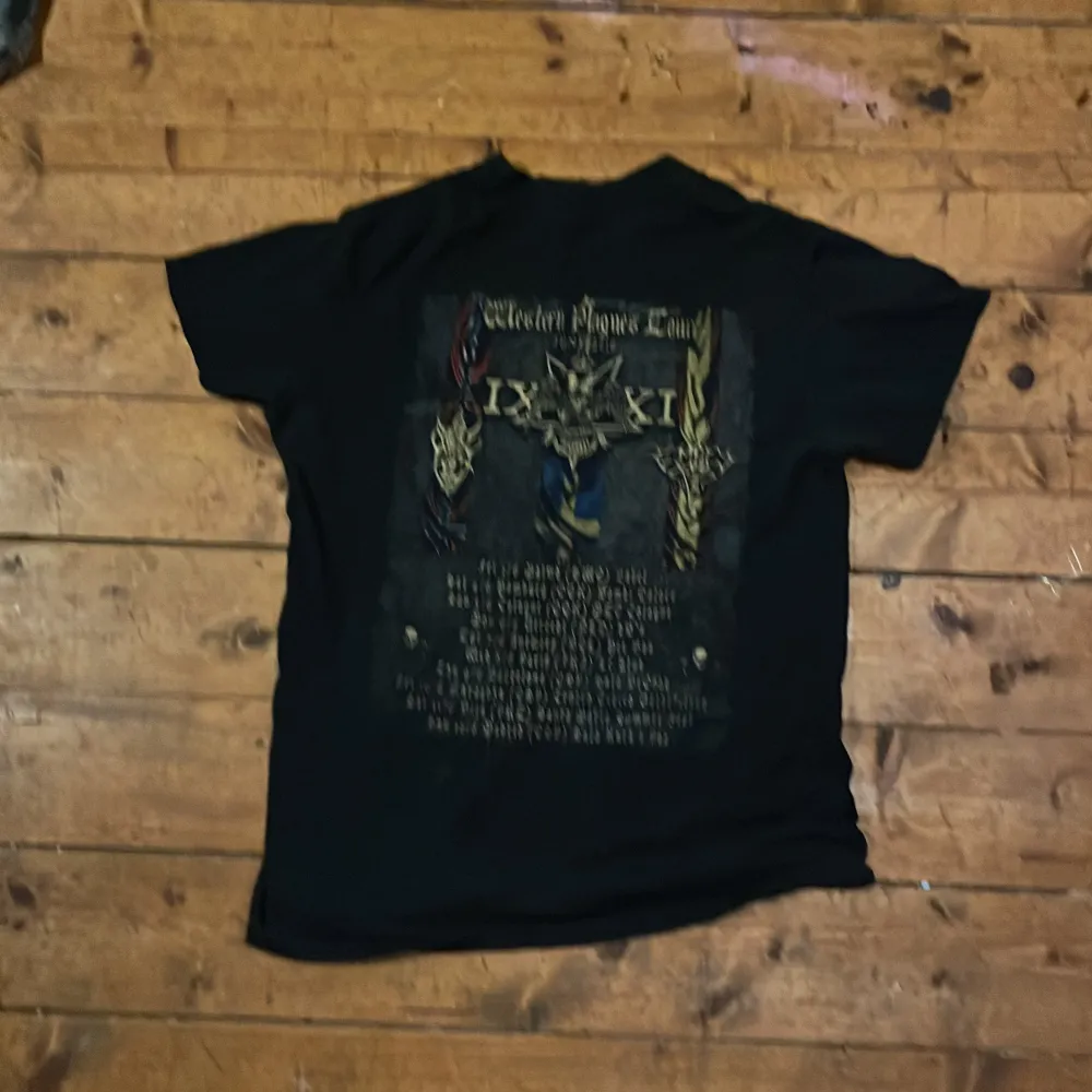 Band tröja vet ej bandet. T-shirts.