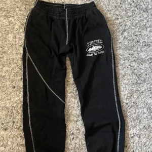 Cortiez byxor - Cortiez byxor | skick: 8/10 | Storlek: M | Obs! Replika