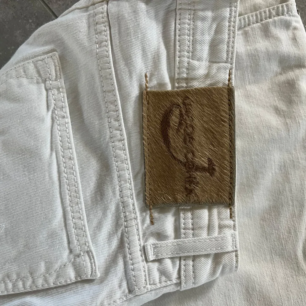 Strl 30 JACOB COHËN jeans. Skick 9/10. Ny pris ungefär 6000kr mitt pris endast 1200kr. Farkut & Housut.