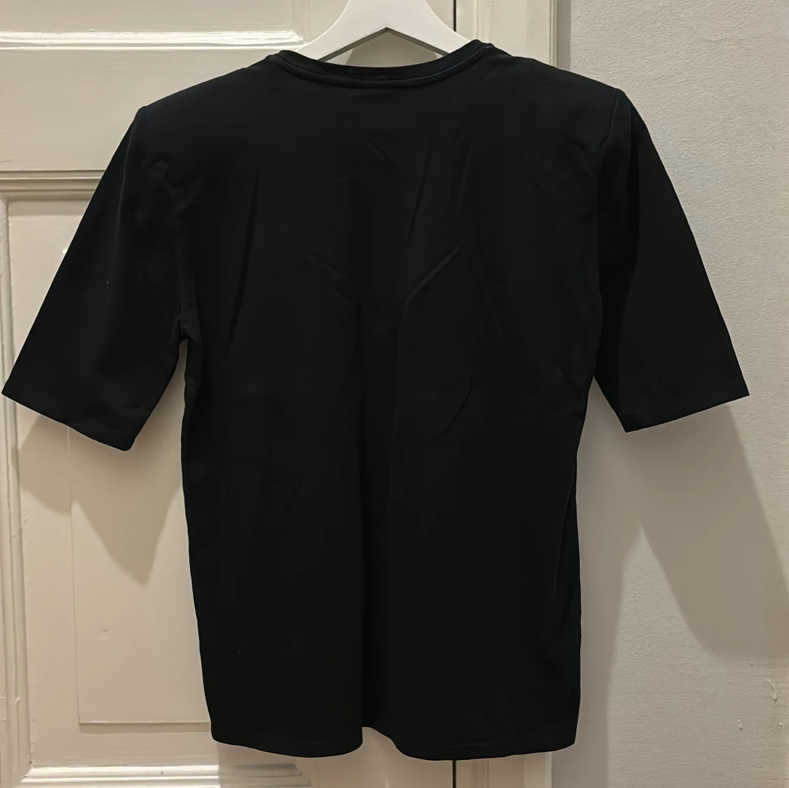 T-shirt med axelvaddar Twist & Tango - 92