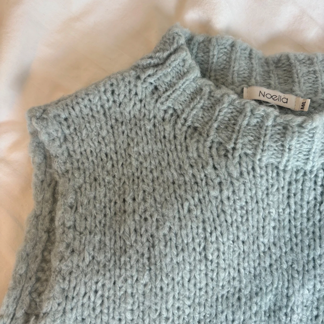 Stickad väst i Mohair - 91