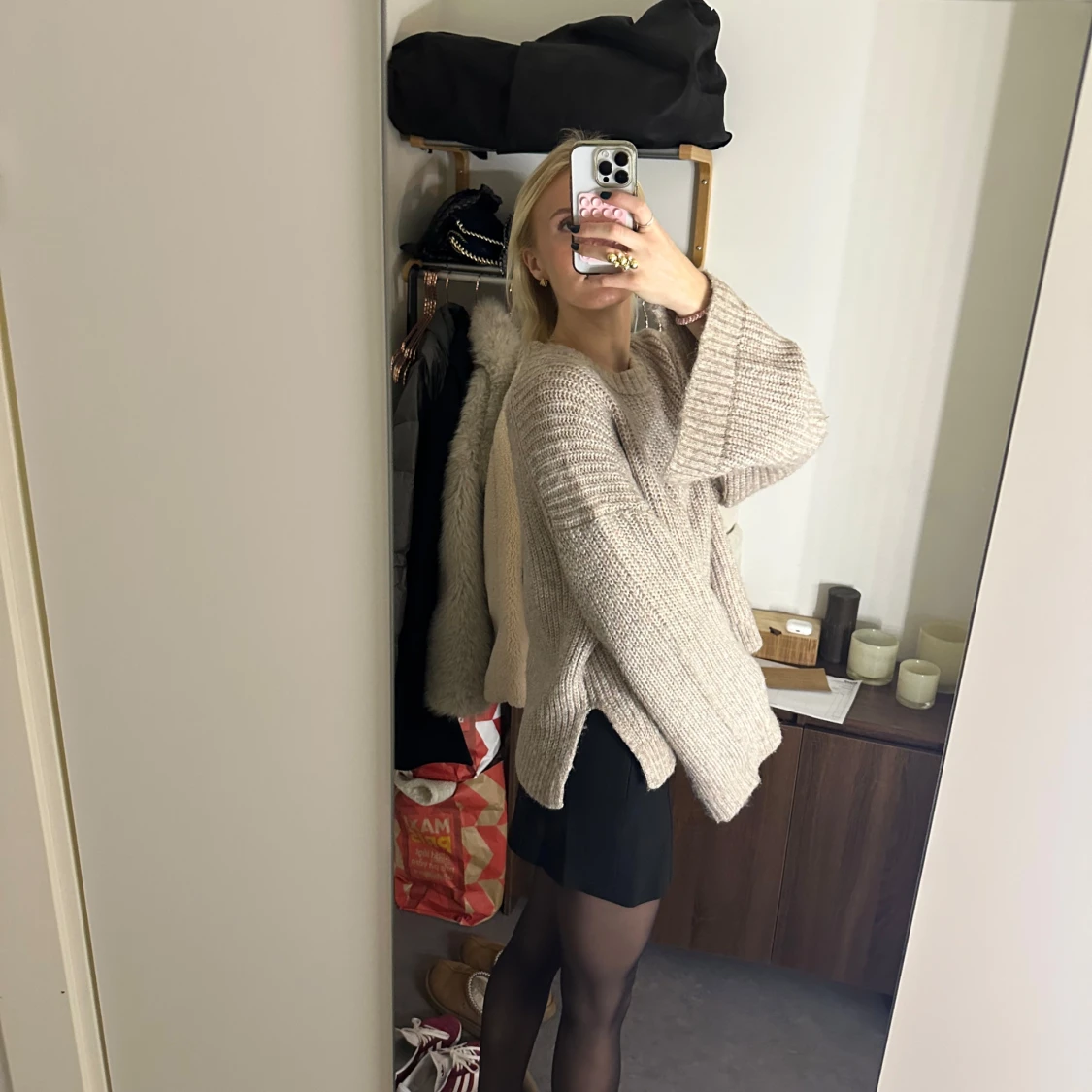 Beige stickad tröja - 90