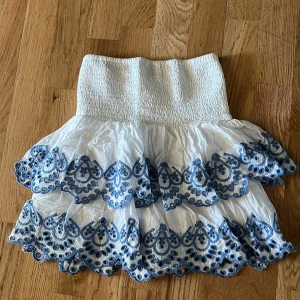 Super fin volang kjol - Volang kjol från Lindex, inga tecken på andvändning 💘 