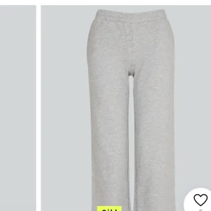 Lågmidjade mjukisbyxor - Superfina, nästa aldrig använda