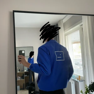 Acne Studios Face-Print Coach Jacket Electric Blue Size S - Mycket bra skick!  