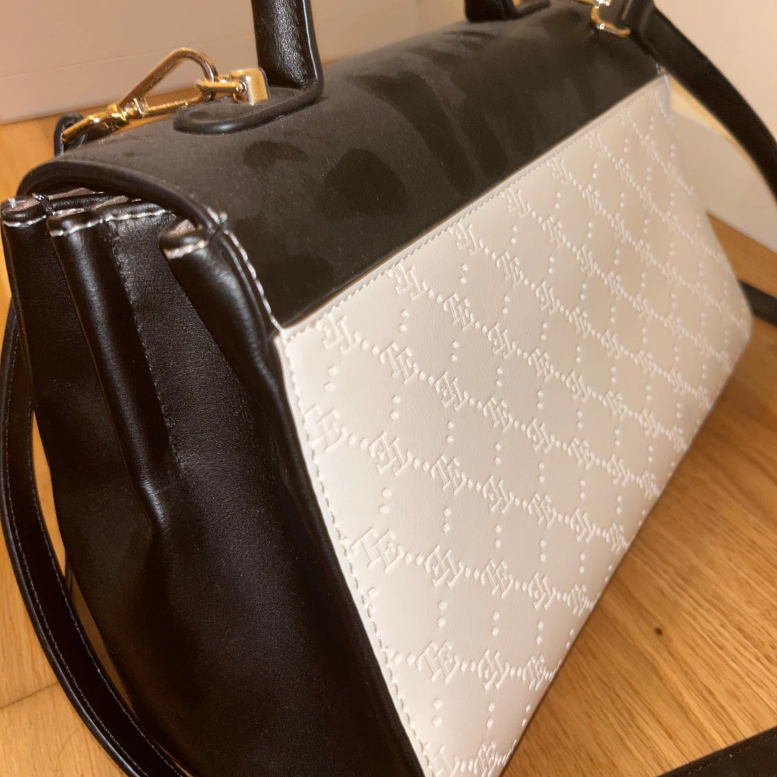 Axelremsväska  - 90