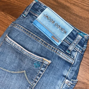 Jacob Cohen jeans  - Säljer väldigt snygga jeans från Jacob Cohen. jeansen är limiterade till 470 par så väldigt exklusiva Jakob Cohen brallor. bra skick med.