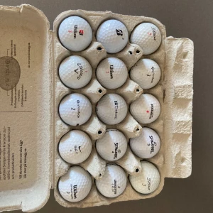 Golfbollar - Blandade golfbollar i bra skick. Flera kända märken: Wilson,Nike,Callaway,Taylor Made m.m