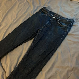 Jeans - Snygga och bra skick 