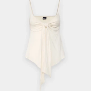 Trendigt Gina linne  - Äggskalsfärgade linnet ifrån Gina som är knutet i fram, endast använd ett fåtal gånger och inga defekter 