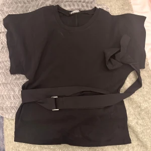 Topp - Jätte snygg topp från zara ❤️ helt ny jätte bra skick ❤️ 