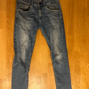 Dondup George 32 - Dondup George 32, utmärkt skick inga defekter! 