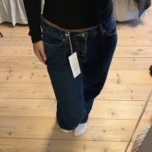 Low rise Jeans helt nya! - Helt nya Low rise baggy jeans från Gina! Säljer då dom är för långa för mig☺️