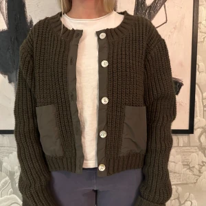 Så najs tröja från zara - Så snygg tröja från zara i xs, aldrig använd 