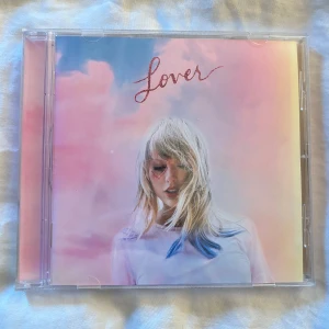 Lover cd - Rensar i samlingen, aldrig spelad så i nyskick. Nypris cirka 170kr