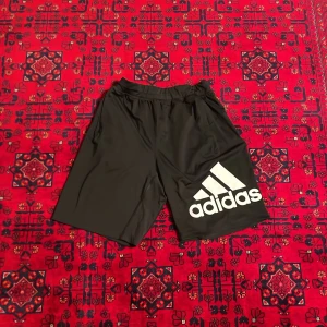 Tränings kort byxa  - Tränings kort byxa 