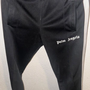 Palm byxor - Bra skick  Inga skador eller hål  Knappt andvända