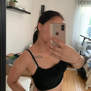 Vit/svart topp  - Båda två för 80 en för 50