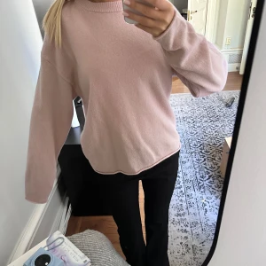 Filippa K tröja - Stickad tröja från Filippa K, strl XS men en oversized fit. 