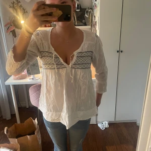 Odd Molly blus - En jättefin blus från odd Molly. Perfekt för sommaren. Inga defekter, kom för fler frågor🥰