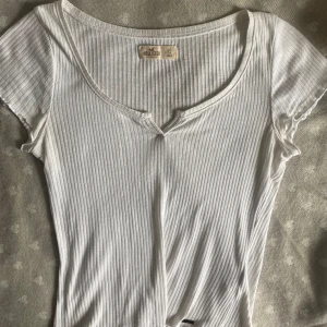 Vit top - Vanlig vit tröja