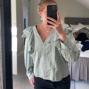 Blus - Supersöt mintgrön blus från H&M💕