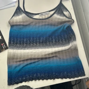 Lite vintetch zara topp - Väldigt fin och bekväm 