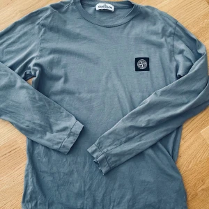 Stone Island junior  - Stone island långärmad t-shirt storlek 156, 12 år. 