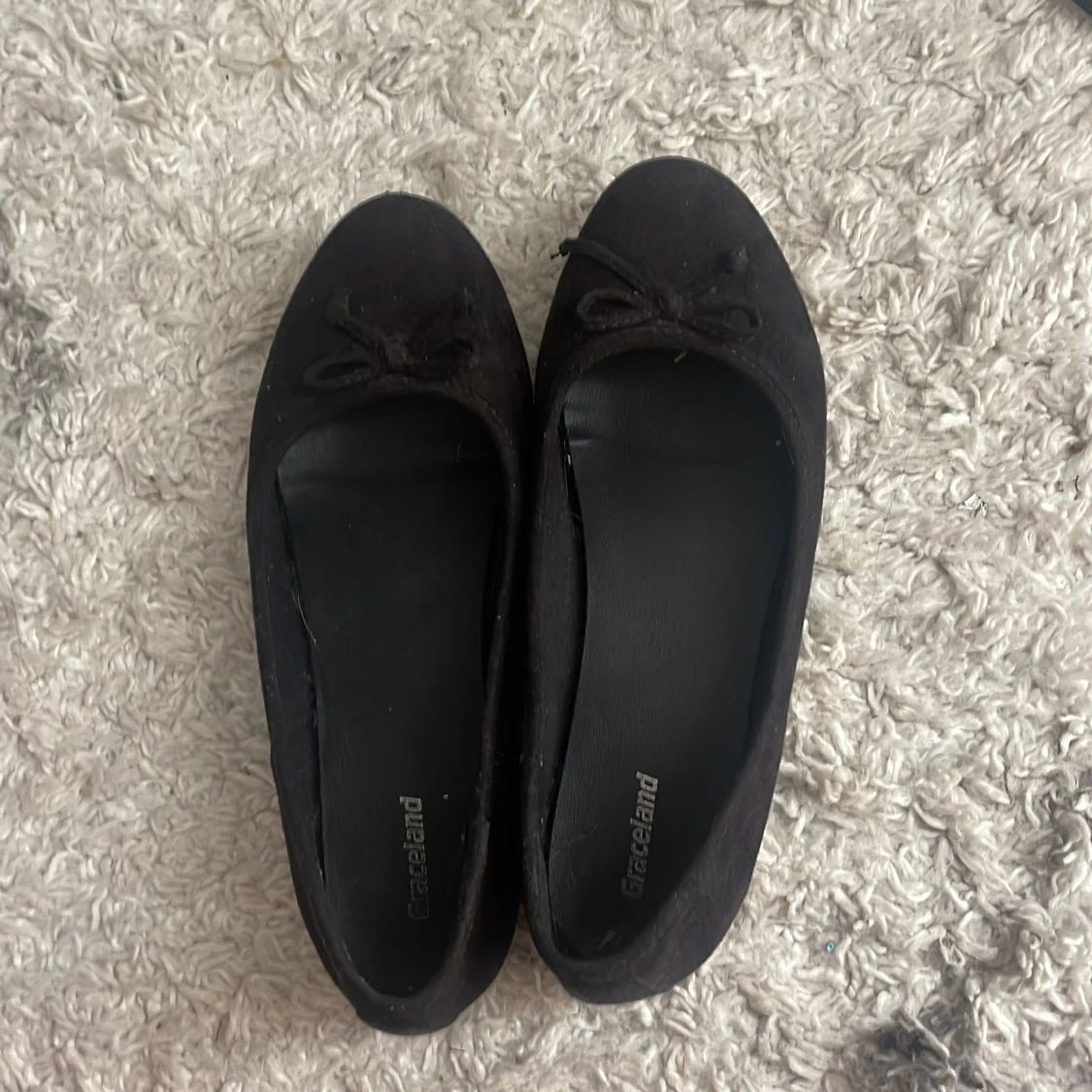 Svarta ballerinaskor från Graceland