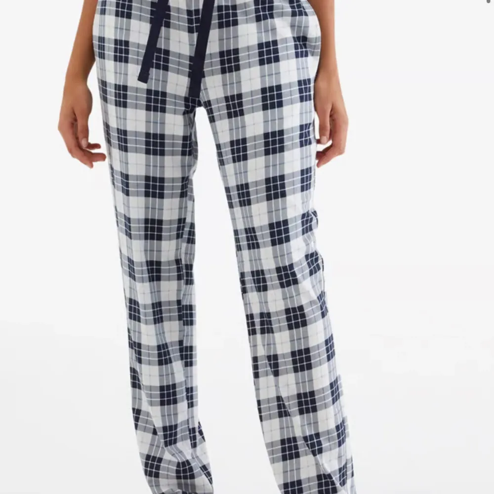 Pyjamas byxor från Kappahl i strl M Kom privat för egna bilder. Jeans & Byxor.