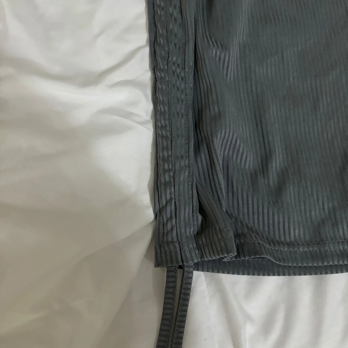 Mörk grå klänning - 1