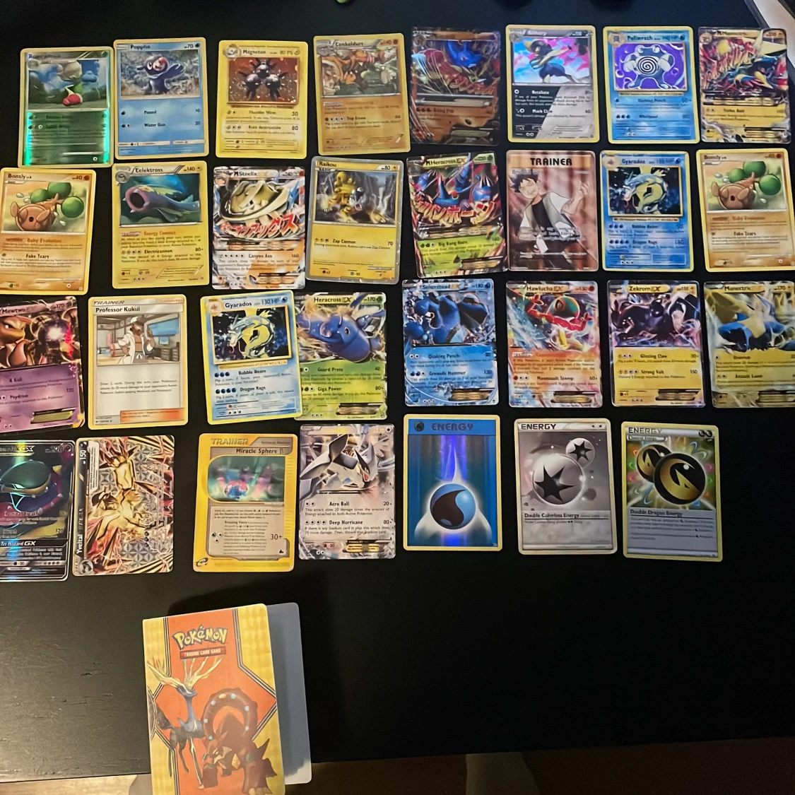 Pokemon kort 8 högar,oanvända fotbollskort 1 hög