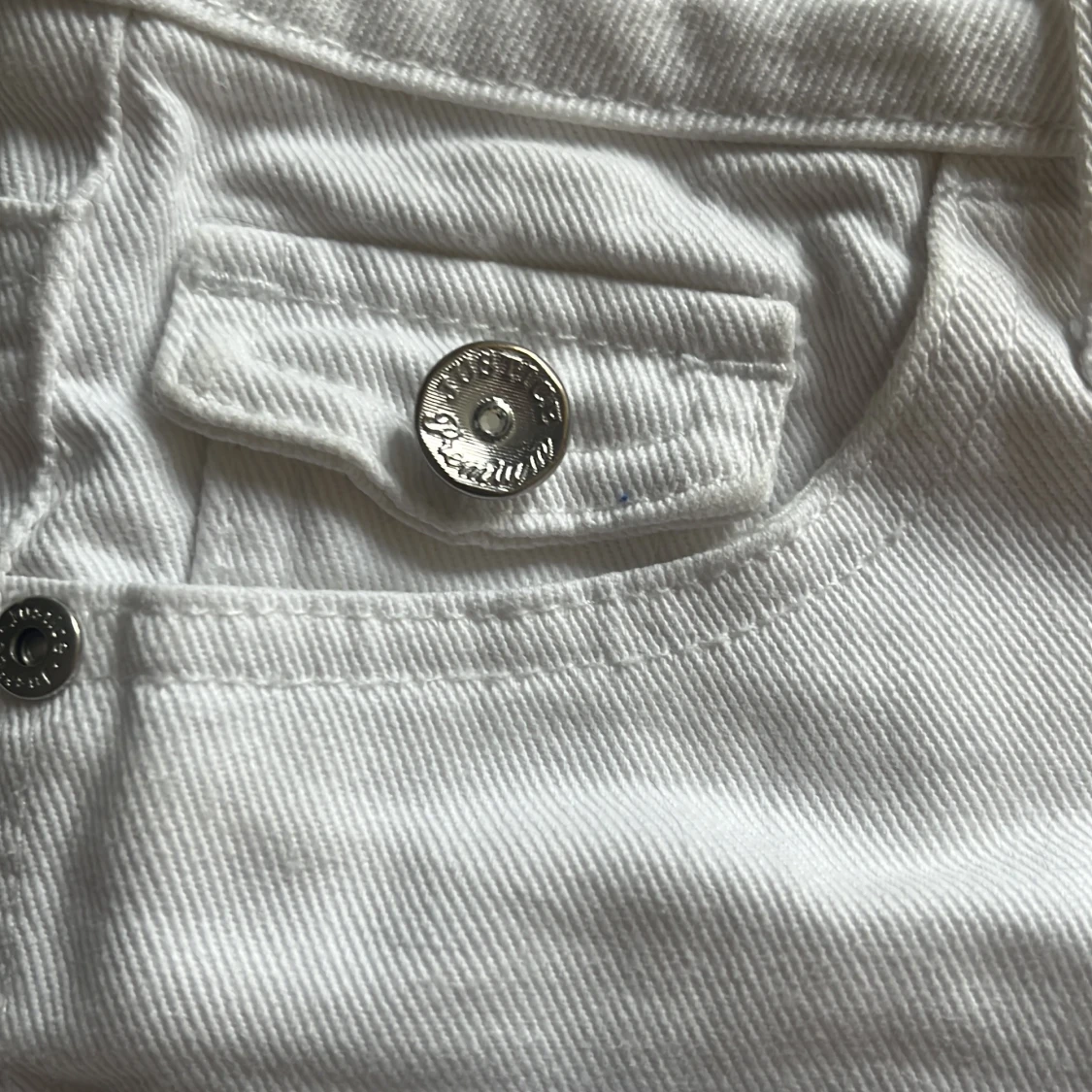 Vita jeansshorts från Lee - 92