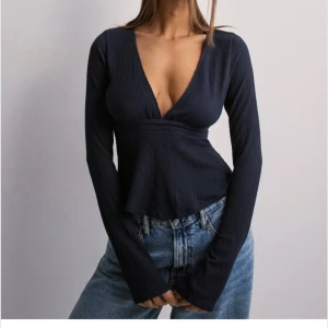 Tie top Nelly  - Använd 1gång så i nyskick