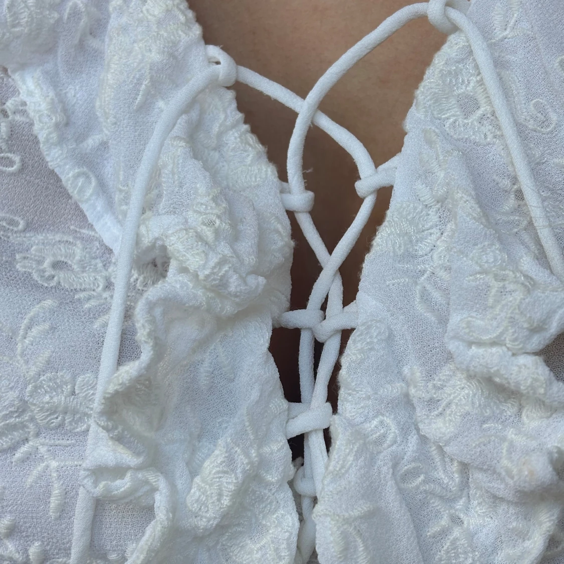 Vit mönstrad blus  - 93